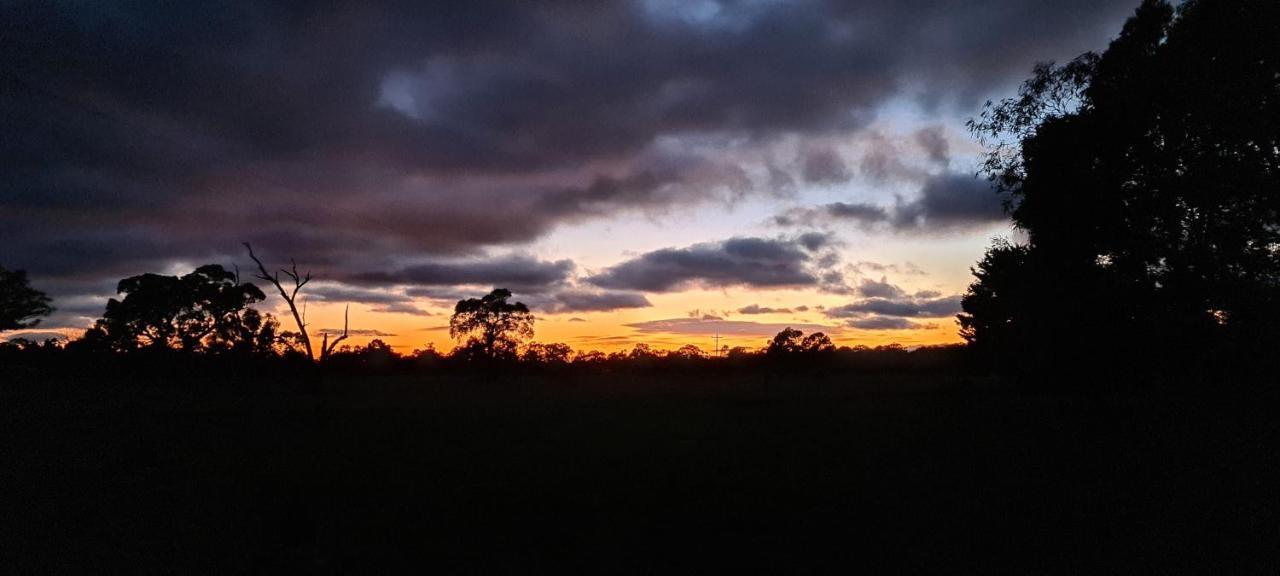Halls Haven Holiday Units Halls Gap Bagian luar foto