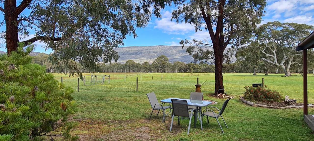 Halls Haven Holiday Units Halls Gap Bagian luar foto