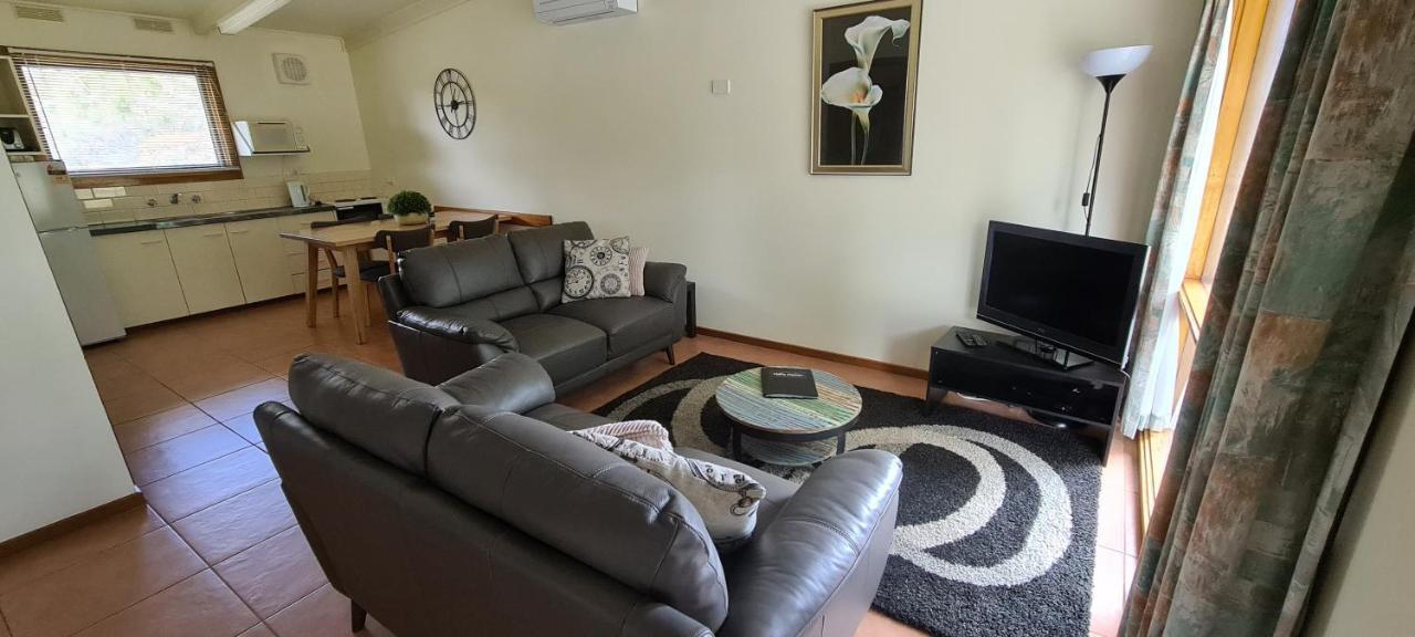 Halls Haven Holiday Units Halls Gap Bagian luar foto