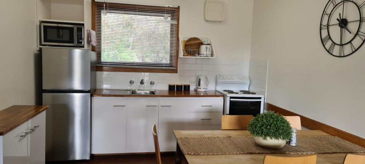 Halls Haven Holiday Units Halls Gap Bagian luar foto