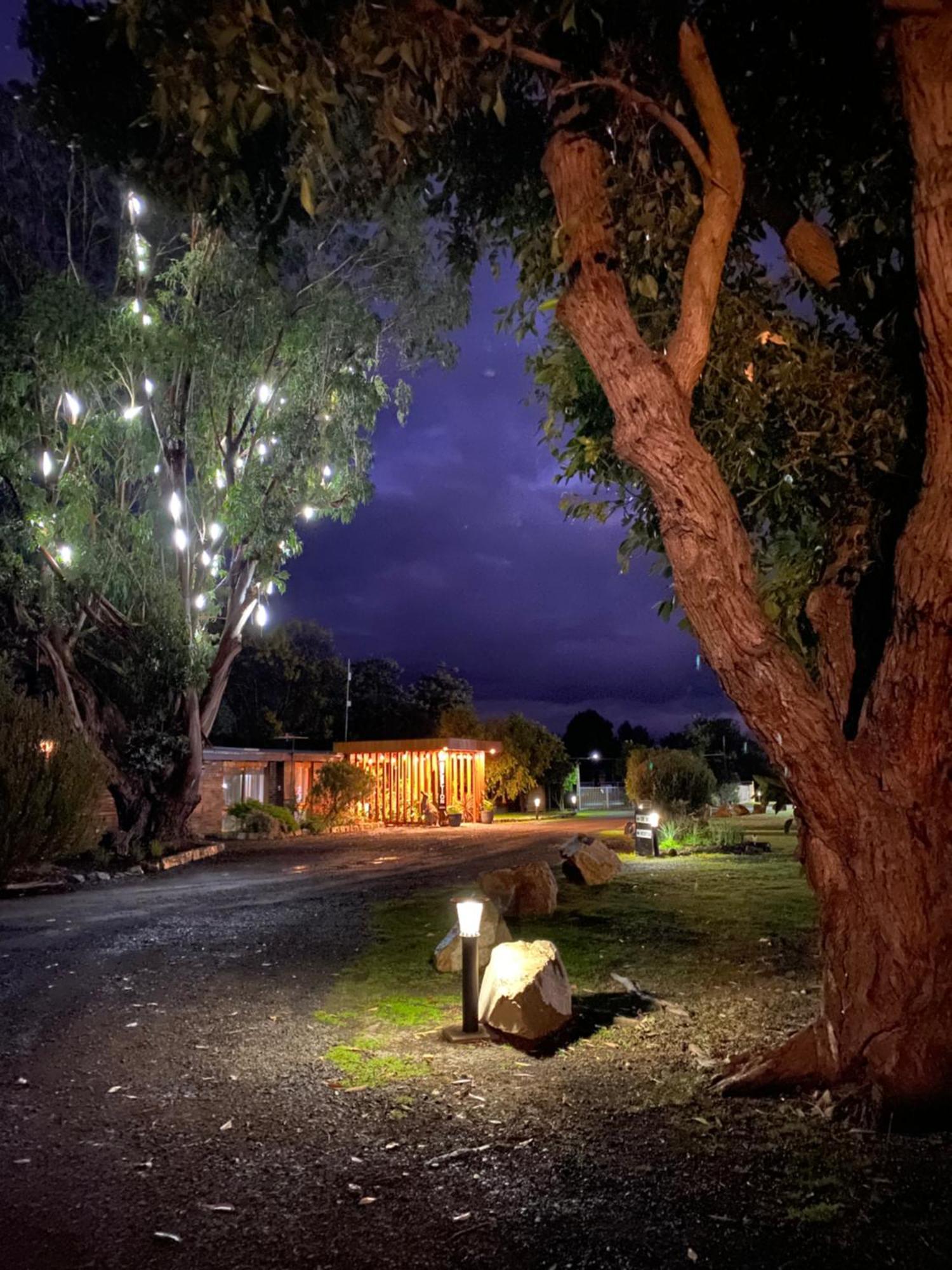 Halls Haven Holiday Units Halls Gap Bagian luar foto